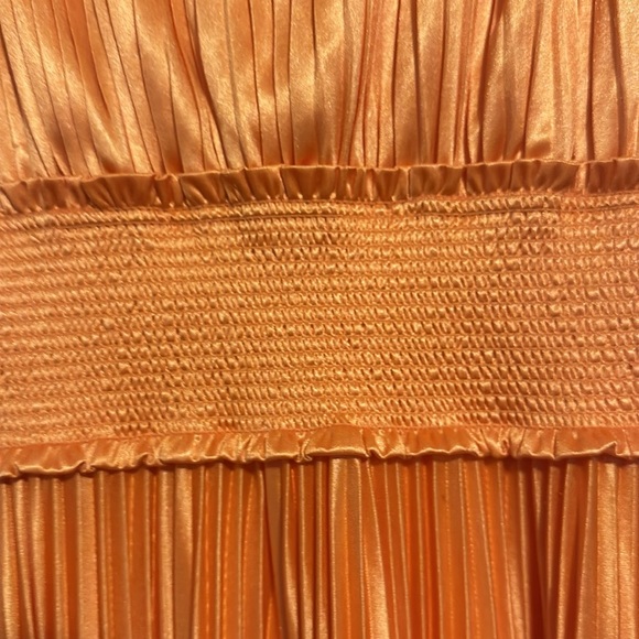 Dress - Picture 3 of 7